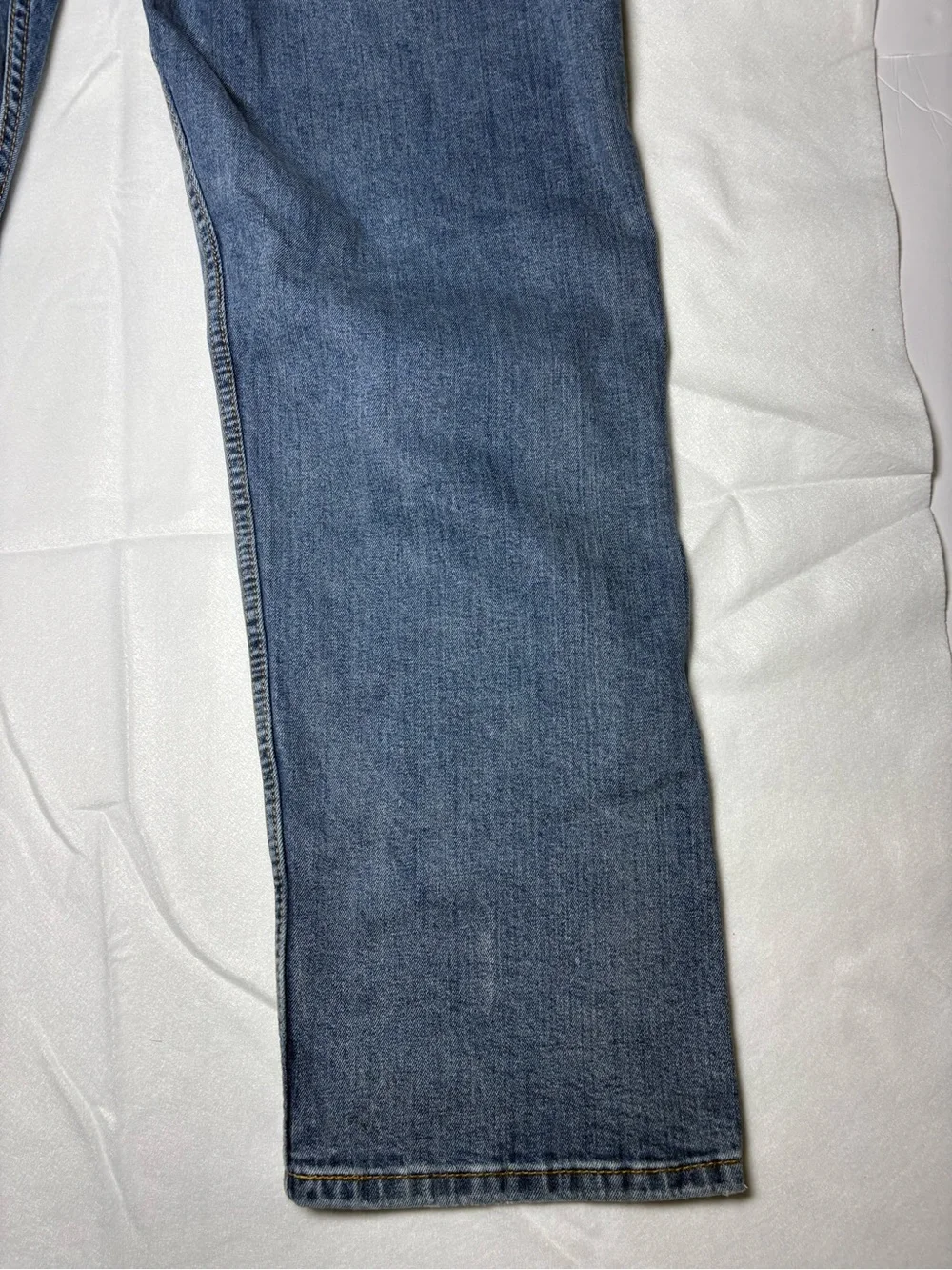 Levi's 505 Men's Size 42X30 Straight Leg Jeans Medium Wash Denim Exceptional